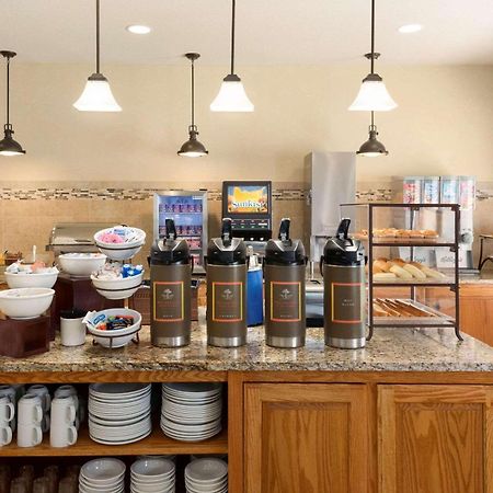 Country Inn & Suites By Radisson, Davenport, Ia Экстерьер фото