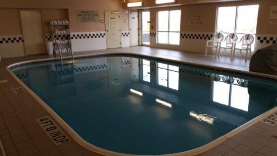 Country Inn & Suites By Radisson, Davenport, Ia Экстерьер фото